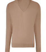 Stylish pullover in fine, pure mocha-colored cotton - Super-soft, densely woven fabric feels great against the skin - Elegant v-neck and rib trim at cuffs and hem - Straight, slim cut - A polished, versatile basic in any wardrobe - Dress up with a button down, trousers and leather lace-ups, or go for a more casual look with skinny denim, trainers and a blazer