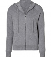 The classic hoodie goes luxe with this cashmere-blend version from Jil Sander - Hood with drawstring, front zip closure, split kangaroo pocket, ribbed cuffs and hem - Wear with straight leg jeans, a tee, and retro-inspired trainers