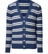 Bring a preppy-cool vibe to your daytime look with this stylish striped cardigan from Closed - V-neck, front button placket, ribbed hem and cuffs, slim fit, all-over stripe pattern - Style with jeans or chinos and retro-inspired trainers