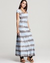 '70s-chic tie-dye makes a splash on this C&C California maxi dress, perfect for weekend jaunts.