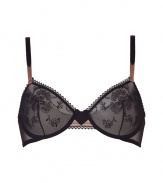 Turn up the heat in this luxe and lacy, vintage-inspired bra from La Perla - Underwire, lace-detailed slightly padded cups, contrasting rose-hued detail at center and on straps, lace trim, d?colletage-enhancing fit, adjustable straps, back hook and eye closure - Perfect under virtually any outfit or paired with matching panties for stylish lounging