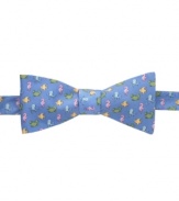 Surefire shore style. Give a nod and a wave to the beach with this bowtie from Countess Mara.