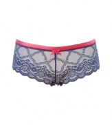 With lace details and contrasting pink trim, these chic briefs from Elle MacPherson add flirty appeal to any look - Pink waistband with bow, lace-laden short-style briefs - Perfect under virtually any outfit