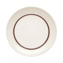 Lustrous, metallic glazes are coupled with a durable crackle effect to create a stunning and sturdy collection of dinnerware. For special occasions or everyday use, Lucia brings style to the table.