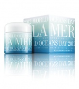 Since 2005, La Mer has profoundly worked with Oceana to promote ocean protection and restoration. To commemorate World Oceans Day 2012, La Mer has designed a collectible limited edition Crème de la Mer and will make a flat donation to Oceana's habitat protection campaign. 3.4 oz.