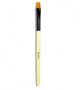 For use with dark Eye Shadow shades, the Eyeliner Brush is perfectly shaped to create a precise and even line. 