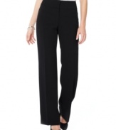 These petite straight-leg pants offer a streamlined silhouette that works with almost anything in your nine-to-five wardrobe and pairs easily with other pieces from Kasper's collection of suiting separates.