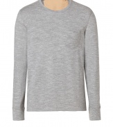 Laid-back looks get an effortless cool finish with Rag & Bones contemporary seamed long sleeve pocket tee - Rounded neckline, long sleeves with contoured seaming - Contemporary slim fit - Wear with chunky knit cardigans and jeans, or for a sportier look, with casual hoodies and knit pants