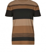 Colorblocked with thick and thin stripes, Marc by Marc Jacobs crewneck cotton tee is a cool choice for casual looks - Round neckline, short sleeves - Slim straight fit - Wear with jeans, a cardigan and winter boots