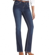 A classic faded wash on Seven7's petite bootcut silhouette make it a denim must-have!