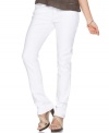 A skinny fit with the right amount of stretch gives this look from DKNY Jeans a curve-flattering silhouette. In a bright white wash, they're a fresh take on denim!