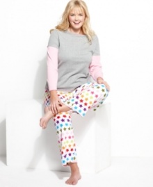 Funky fleece on the bottom, cozy cotton on top. Jenni's got you prepared for hibernation with this snuggly pajama set.