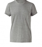 Stylish T-shirt made of light grey heather cotton - Wonderfully pleasant and soft - A classic, with a high crew neck, short sleeves and chest pocket - Slim, straight and moderately long - Ingenious summer basic, which is so versatile - Wear either under a sweater, jacket or solo - Styling: fits with jeans, cargo pants, chinos or shorts