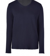 Chic long sleeve t-shirt in fine grey and dark blue cashmere and cotton blend - Supremely soft material feels wonderful against the skin - Modern, double cut narrow long sleeves - Classic v-neck - A must for any number of occasions and an indispensable basic for your wardrobe - Pair with jeans, chinos or shorts - Layer beneath a blazer or wear solo