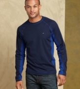 Amp up everyday cool with this contrast long-sleeved shirt from Tommy Hilfiger.