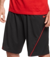 Keep your composure on the court in these comfortable Lebron basketball shorts from Nike featuring Dri-Fit technology.