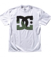 When you're looking for relaxation, grab this DC Shoes graphic t-shirt for guaranteed cool, laid-back style.