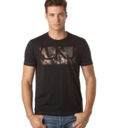 Keep it crisp. This fresh t-shirt from Calvin Klein Jeans is a classic style.