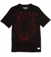 Get into the mouth of the wild. This stitched graphic tee from Sean John gives your look a little extra edge.