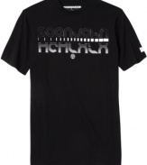 Take one last lap. You'll be dressed to win in this cool graphic tee from Sean John.