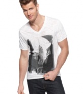 Hit the streets in style with the NYC t-shirt from Kenneth Cole New York.