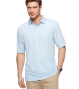 Nothing adds the perfect amount of refined style to a casual look like this classic Club Room polo shirt.