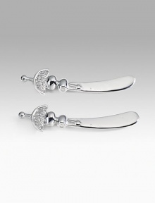 Perfect for the cocktail hour, whimsical spreaders offer garnished handles of sandcast recycled aluminum. From the use of these raw materials to the design process, every step is ecologically sound, contributing to a cleaner environment. Handcrafted Set of two 6L Imported