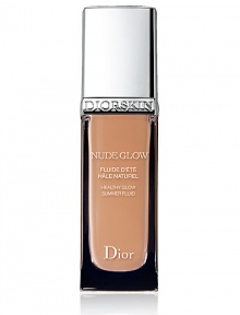 Healthy Glow Summer Fluid recreates the illusion of a sun-kissed complexion with a soft golden glow. This light-textured fluid transforms into a powder and offers a light velvety finish for a soft natural look. The Summer Fluid can be used on its own or together with the Summer Powder and comes in two tailor-made shades: Rosy Nude & Honey Nude. 