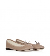 Classic ballerina flats from French brand, Repetto, are made of soft light grey calf leather - Traditional rounded cap, bow, edged seams and a small paragraph - Pair with flared skirts, skinny jeans or capri pants for a timeless look