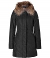 Keep warm in ultra luxe style in Peutereys super soft fur collar Durango down coat, a cool choice for keeping your winter look chic - Removable fur collar, long sleeves, buttoned cuffs, hidden two-way front zip and button panel, zippered side slit pockets - Tailored fit - Team with cashmere accessories and shearling lined boots