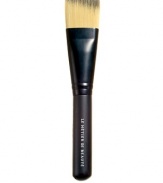 Essential for a chic, sophisticated look. Slightly angled, tapered nylon bristles allow for precise, even application and subtle blending; synthetic brush hairs retain their shape and are easy to clean.  Crafted by master artisans, Le Métier de Beauté Master Brush Collection includes the tools every woman needs for exemplary professional cosmetic application.