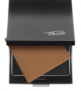 This innovative bronzer for all skin tones delivers a soft golden glow for a lit-from-within look. The ultra-fine powder glides evenly onto skin to create all-over warmth and definition while adhering for long-wear. Trish prescribes this illuminating bronzer year-round for a healthy, natural glow.