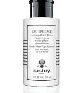 To remove face and eye make-up and tone the skin in one single sweep, Sisley has created Eau Efficace, a gentle, sensory, high- performance and non-rinse cleansing lotion. Formulated with deeply cleansing plant-based saponins, it removes surface impurities and traces of pollution accumulated during the day, and helps preserve the skin's natural radiance.