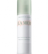 An oil free, oil absorbing, fast penetrating facial moisturizing lotion formulation of Creme de la Mer. Contains the original Miracle Broth and all the extraordinary benefits of the Creme but tailored to the needs of different skin types. Leaves skin with a lasting soft, matte finish. 1.7 oz. Imported. 