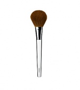 Large, allover face brush dusts on loose or pressed powder for smooth, even application. Load brush with powder, then gently tap on palm of hand to shake off excess before sweeping over face. Works well with bronzing powder, too. Unique antibacterial technology. 