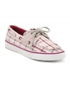 High quality fabrics make the Bahama boat shoes by Sperry Top-Sider a treat for your feet. They feature a mini lace-up closure, rust-proof eyelets and a non-marking rubber outsole.