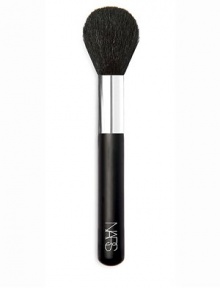 Fine quality loose powder brush of soft goat hair eliminates flyaway powder, blending makeup to create a flawless finish. Imported. 