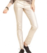 A high-shine metallic finish equips American Rag's five-pocket skinny jeans with major, look-at-me style!