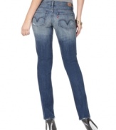 In a classic straight leg, make these Levi's 524 jeans your wardrobe denim staple!