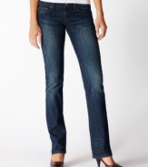 In a fabulous fit, these Levi's 524 straight leg jeans feature a dark Meadow wash for a classic look!