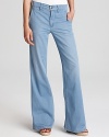 These Vince flare jeans flaunt a trend-right retro silhouette in the perfect warm-weather wash. Soft like your favorite love-worn pair, they'll be your go-to's from the moment you put them on.