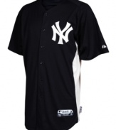 Being a super fan takes practice. Get started with this New York Yankees MLB jersey from Majestic.