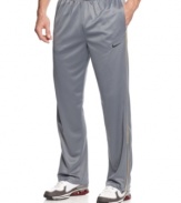 Running errands or on the track, these Nike pants have Dri-Fit technology to keep you comfortable no matter where you're headed.