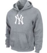 On top of your game. Give it up for the hometown heroes in this New York Yankees hoodie from Majestic Apparel.