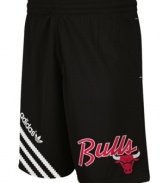 Take the bull by the horns. You'll be geared up to rush the court in these Chicago Bulls NBA shorts from adidas.