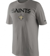 From the pre-game to after-party, show off your New Orleans Saints pride in this NFL football t-shirt from Nike.