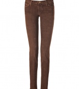 Stylish skinny pant in brown stretch corduroy from cult label Current Elliott - Fine wale - Ultra-slim, feminine fit - -Low rise hits at hip- Five pocket detail, wide belt loops - A sexy, flattering wardrobe staple - Pair with blazers, long cardigans and cashmere pullovers - Inseam: 32.7 - Front rise: 8.7 - Back rise: 12.2 - Leg width 5.9 Shown is size 27 Material: 98%Cotton 2%Elastane