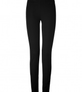 With a heavier weight and incredibly flattering fit, Josephs gabardine leggings are a sleek choice with endless pairing possibilities - Flat elasticized waistband, pull-on style - Form-fitting - Wear with oversized tops and favorite ankle boots