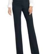 The popular Gramercy pant from MICHAEL Michael Kors delivers a flattering, feminine fit you'll love.