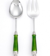 Handcrafted in stainless steel with vibrant green handles, these servers from the Simply Designz serveware collection scoop and plate every part of the meal with stylish perfection.